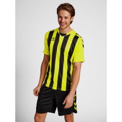 Koszulka do piłki nożnej męska Hummel Striped. Czarne koszulki sportowe męskie Hummel, m, bez wzorów, bez kołnierzyka, bez ramiączek, do piłki nożnej. Za 163.50 zł.