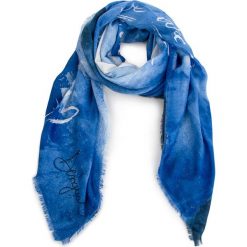 Chusta DESIGUAL - 18WAIF02 5054. Niebieskie szaliki i chusty damskie Desigual, z materiału. W wyprzedaży za 179.00 zł.