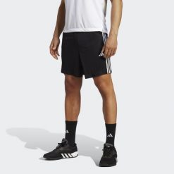 Train Essentials Piqué 3-Stripes Training Shorts. Białe krótkie spodenki sportowe męskie Adidas, uniwersalny, bez wzorów, z materiału, na fitness i siłownię. Za 129.00 zł.