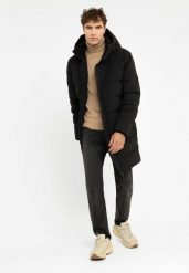 Pikowany płaszcz męski J-REBEL. Płaszcze męskie Volcano, m, bez wzorów, z materiału, długie, bez kaptura. Za 529.99 zł.