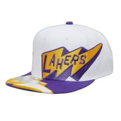 Czapka typu snapback Mitchell & Ness Fast Times Los Angeles Lakers. Białe czapki i kapelusze męskie Mitchell & Ness, bez wzorów, eleganckie. Za 225.00 zł.