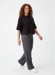 Koszulka damska oversize BLACK. Czarne t-shirty damskie Wings, l, bez wzorów, z bawełny, eleganckie, bez kołnierzyka. Za 149.90 zł.