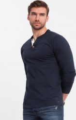 Ombre Longsleeve męski z guzikami przy dekolcie - granatowy V3 OM-LSCL-0107 L. Niebieskie bluzki z długim rękawem męskie Ombre, l, bez wzorów, bez kołnierzyka. Za 79.99 zł.