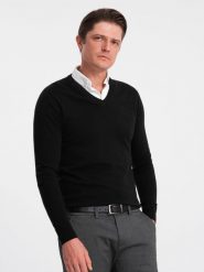 Sweter męski z dekoltem "w serek" z koszulowym kołnierzykiem - czarny V1 OM-SWSW-0102 - XXL. Czarne swetry przez głowę męskie Ombre Clothing, l, bez wzorów, z bawełny, bez kołnierzyka. W wyprzedaży za 69.99 zł.