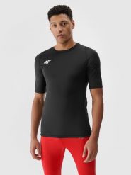 4F Koszulka treningowa szybkoschnąca męska - czarna XS. Czarne koszulki sportowe męskie 4f, m, bez wzorów, z dzianiny, klasyczne, bez kołnierzyka. W wyprzedaży za 44.99 zł.