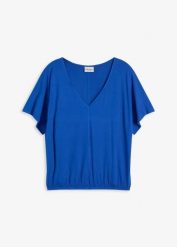 Koszulka oversize z miękkiego materiału z wiskozą. Niebieskie bluzki damskie bonprix, bez wzorów, z wiskozy, bez kołnierzyka, bez ramiączek. Za 59.99 zł.