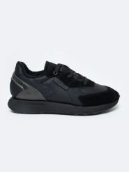 Sneakersy męskie ze skóry naturalnej czarne OO174297 906. Czarne buty sportowe męskie Big Star, z materiału, bez zapięcia, na fitness i siłownię. W wyprzedaży za 209.99 zł.