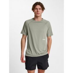 Koszulka treningowa Hummel Pulse. Szare buty sportowe męskie Hummel, bez wzorów, bez kołnierzyka, bez ramiączek, na fitness i siłownię. Za 161.50 zł.