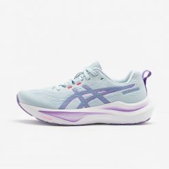 Buty do biegania damskie ASICS Gel-Roadmiles 4. Białe obuwie sportowe damskie Asics, bez wzorów, z gumy, do biegania. Za 579.99 zł.