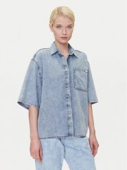 Mustang Koszula jeansowa Ella 1016568 Niebieski Oversize. Niebieskie bluzki damskie Mustang, bez wzorów, z bawełny, bez kołnierzyka, bez ramiączek. Za 189.99 zł.