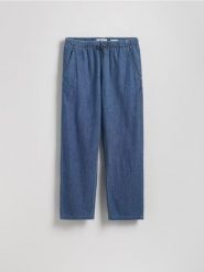 Jeansy jogger - granatowy. Niebieskie jeansy męskie Reserved. W wyprzedaży za 69.99 zł.