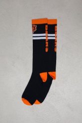 Chicago Bears – skarpety narciarskie / snowboardowe OOSC x NFL. Brązowe skarpety damskie OOSC, bez wzorów, z elastanu. Za 132.99 zł.