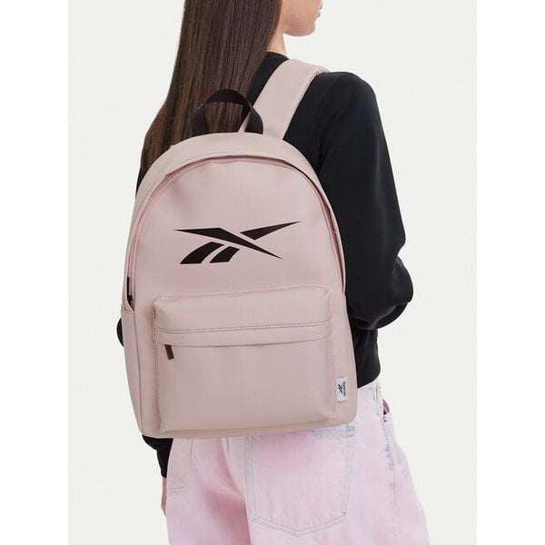 Plecak Reebok. Czerwone plecaki damskie Reebok, bez wzorów, sportowe. Za 99.99 zł.