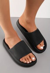 Czarne Piankowe Klapki w Stylu Basic Oreithano. Czarne klapki damskie Renee, bez wzorów, bez obcasa, na płaskiej podeszwie. Za 19.99 zł.