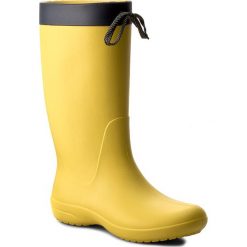 Kalosze CROCS - Freesail Rain Boot 203541 Lemon. Kozaki damskie marki Crocs. W wyprzedaży za 169.00 zł.