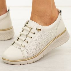 Beżowe skórzane półbuty damskie Filippo Dp7589/26. Brązowe półbuty damskie Filippo, na jesień, bez wzorów, z jeansu, casualowe, z okrągłym noskiem, bez obcasa, na koturnie, bez zapięcia. W wyprzedaży za 192.72 zł.