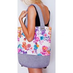 Efektowna Torebka z Florystycznym Motywem na Ramie. Torby na ramię damskie marki Molly.pl. Za 85.90 zł.