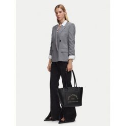 Torebka KARL LAGERFELD. Czarne torebki do ręki damskie KARL LAGERFELD, bez wzorów, bez dodatków. Za 1,299.00 zł.