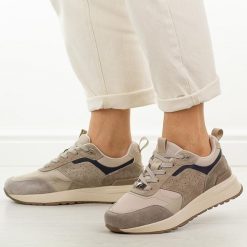 Beżowe be skórzane półbuty damskie Filippo Dp7729/26. Brązowe obuwie sportowe damskie Filippo, bez wzorów, z jeansu. Za 249.00 zł.