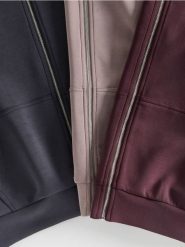 Oversizowa bluza - ciemnoszary. Szare bluzy damskie Reserved, l, bez wzorów, z dzianiny, bez kaptura. Za 139.99 zł.