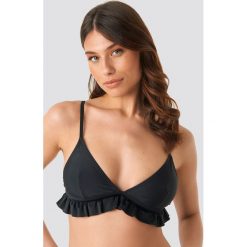 NA-KD Swimwear Flounce Triangle Bikini Top - Black. Bikini damskie marki NA-KD Swimwear. Za 60.95 zł.