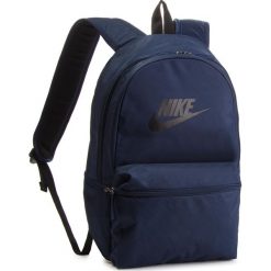 Plecak NIKE - BA5749 451. Niebieskie plecaki damskie Nike, z materiału, sportowe. Za 119.00 zł.