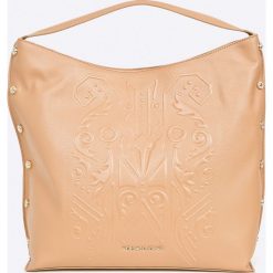 Versace Jeans - Torebka. Pomarańczowe torby na ramię damskie Versace Jeans. W wyprzedaży za 849.90 zł.