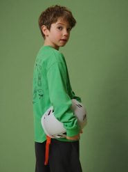 4F Longsleeve loose z nadrukiem chłopięcy - zielony 122/128 (6-8 lat). Zielone t-shirty dla chłopców 4f, bez wzorów, z bawełny, bez ramiączek. Za 69.99 zł.