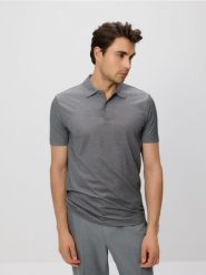 Koszulka polo regular - ciemnoszary. Szare koszulki polo męskie Reserved, l, bez wzorów, z bawełny, bez ramiączek. W wyprzedaży za 79.99 zł.
