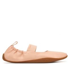 Baleriny Calvin Klein. Białe baleriny damskie Calvin Klein, bez wzorów, bez obcasa. Za 409.99 zł.