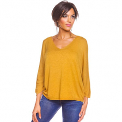 Sweter "Sisi" w kolorze musztardowym. Żółte swetry damskie So Cachemire, z kaszmiru. W wyprzedaży za 165.95 zł.