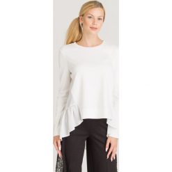 BLUZKA TWINSET. Białe bluzki damskie Twinset, s, z aplikacjami, z materiału, z asymetrycznym kołnierzem, bez ramiączek. Za 609.00 zł.