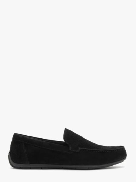 Welurowe mokasyny w stylu casual. Czarne mokasyny męskie Ryłko, ze skóry, casualowe. W wyprzedaży za 299.99 zł.