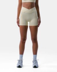 Damskie szorty z wysokim stanem i kieszenią fitness – Encore – Butter. Żółte szorty sportowe damskie AESTHETICWOLF, xl, bez wzorów, z dzianiny, z podwyższonym stanem, na fitness i siłownię. Za 189.99 zł.
