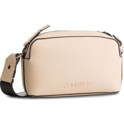 Torebka CALVIN KLEIN - Race Crossbody K60K604881 638. Listonoszki damskie marki Calvin Klein. Za 399.00 zł.