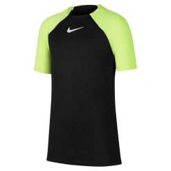 Koszulka piłkarska chłopięca Nike DF Academy Pro SS Top K JR. Czarne t-shirty dla chłopców Nike, bez wzorów, z dzianiny, bez ramiączek. Za 98.45 zł.