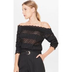 Bluzka hiszpanka z koronką - Czarny. Czarne bluzki damskie Mohito, m, bez wzorów, z koronki, bez kołnierzyka, bez ramiączek. Za 79.99 zł.