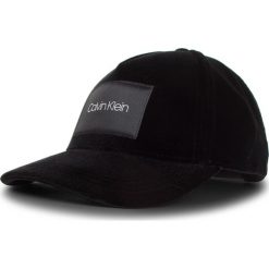 Czapka z daszkiem CALVIN KLEIN - Velvet Cap K60K604894 001. Czarne czapki i kapelusze damskie Calvin Klein, z materiału. Za 179.00 zł.
