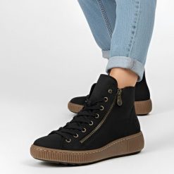 Botki damskie Rieker, futerko wewnątrz i płaska podeszwa z tworzywa, czarne, Z6610-00. Czarne kozaki damskie Rieker, z futra, bez obcasa, na płaskiej podeszwie. Za 297.99 zł.