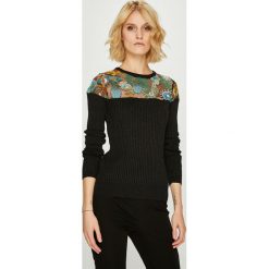 Desigual - Sweter. Swetry damskie marki Desigual. W wyprzedaży za 299.90 zł.