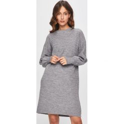 Answear - Sweter. Szare swetry damskie ANSWEAR, m, bez wzorów, z dzianiny, bez kołnierzyka, bez ramiączek, długie, bez kaptura. Za 119.90 zł.