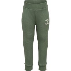 Legginsy dla dziewczynki Hummel Sami. Czerwone legginsy dla dziewczynek Hummel, bez wzorów, z bawełny. Za 157.50 zł.