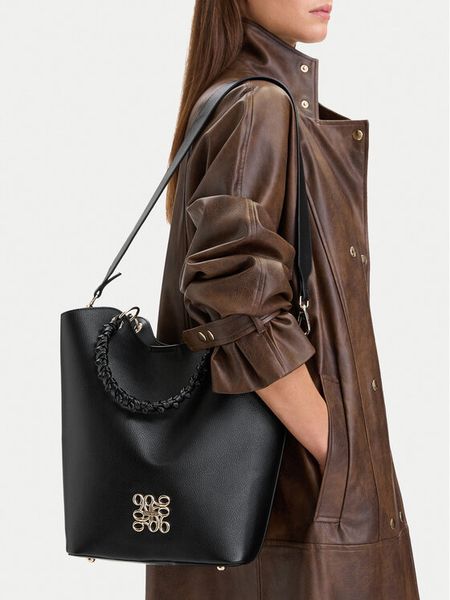 Nine West Torebka EO-HIDDEN CHARM-LDA9444 Czarny. Czarne torebki do ręki damskie Nine West, bez wzorów, ze skóry, bez dodatków. Za 299.99 zł.