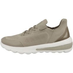 Buty GEOX D SPHERICA ACTIF A Jasnobrązowy. Brązowe obuwie sportowe damskie Geox, bez wzorów, z syntetyku, trekkingowe. W wyprzedaży za 445.95 zł.