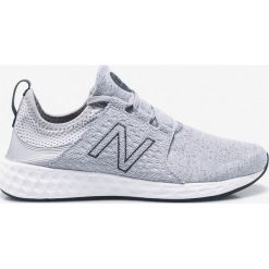 New Balance - Buty MCRUZHG. Szare buty sportowe męskie New Balance, z materiału. W wyprzedaży za 239.90 zł.