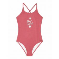 Dziewczęcy jednoczęściowy kostium kąpielowy Protest Prtnayana. Czerwone stroje kąpielowe dla dziewczynek Protest, bez wzorów. Za 235.00 zł.