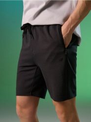 Wiskozowe szorty - szary. Szare szorty męskie Sinsay, l, bez wzorów, z wiskozy. Za 49.99 zł.