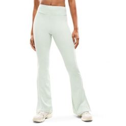 Damskie legginsy sportowe z rozszerzaną nogawką Fitness Siroko Icardi Green. Zielone legginsy damskie SIROKO, l, bez wzorów, z tkaniny. W wyprzedaży za 126.00 zł.