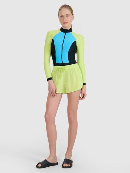 4F Spodenki plażowe damskie - zielone L. Zielone szorty sportowe damskie 4f, na lato, l, bez wzorów, z elastanu, sportowe, do pływania. W wyprzedaży za 39.99 zł.