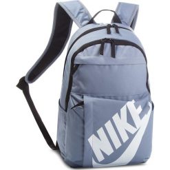 Plecak NIKE - BA5381 446. Niebieskie plecaki damskie Nike, z materiału, sportowe. Za 99.00 zł.